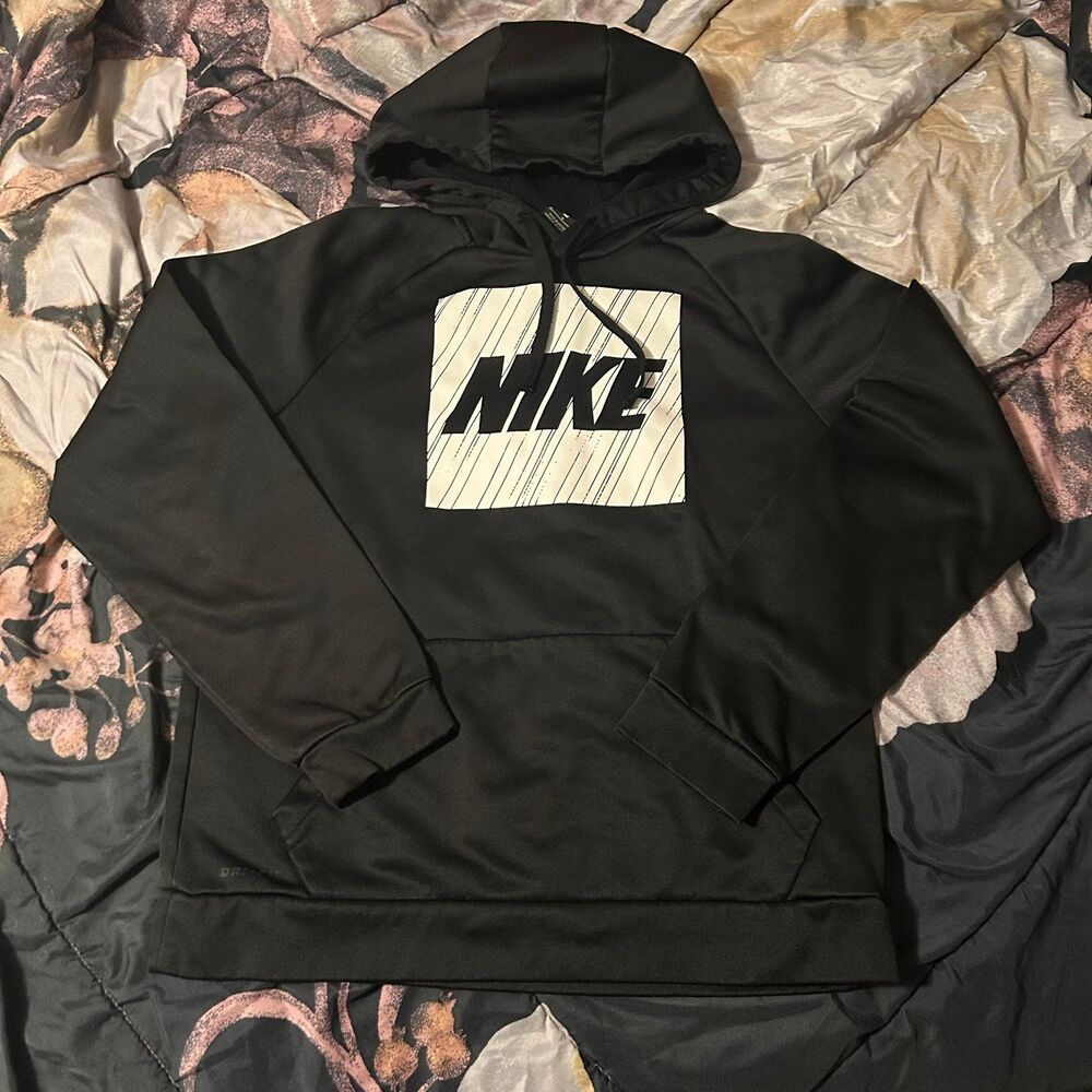Nike Graphic Hoodie